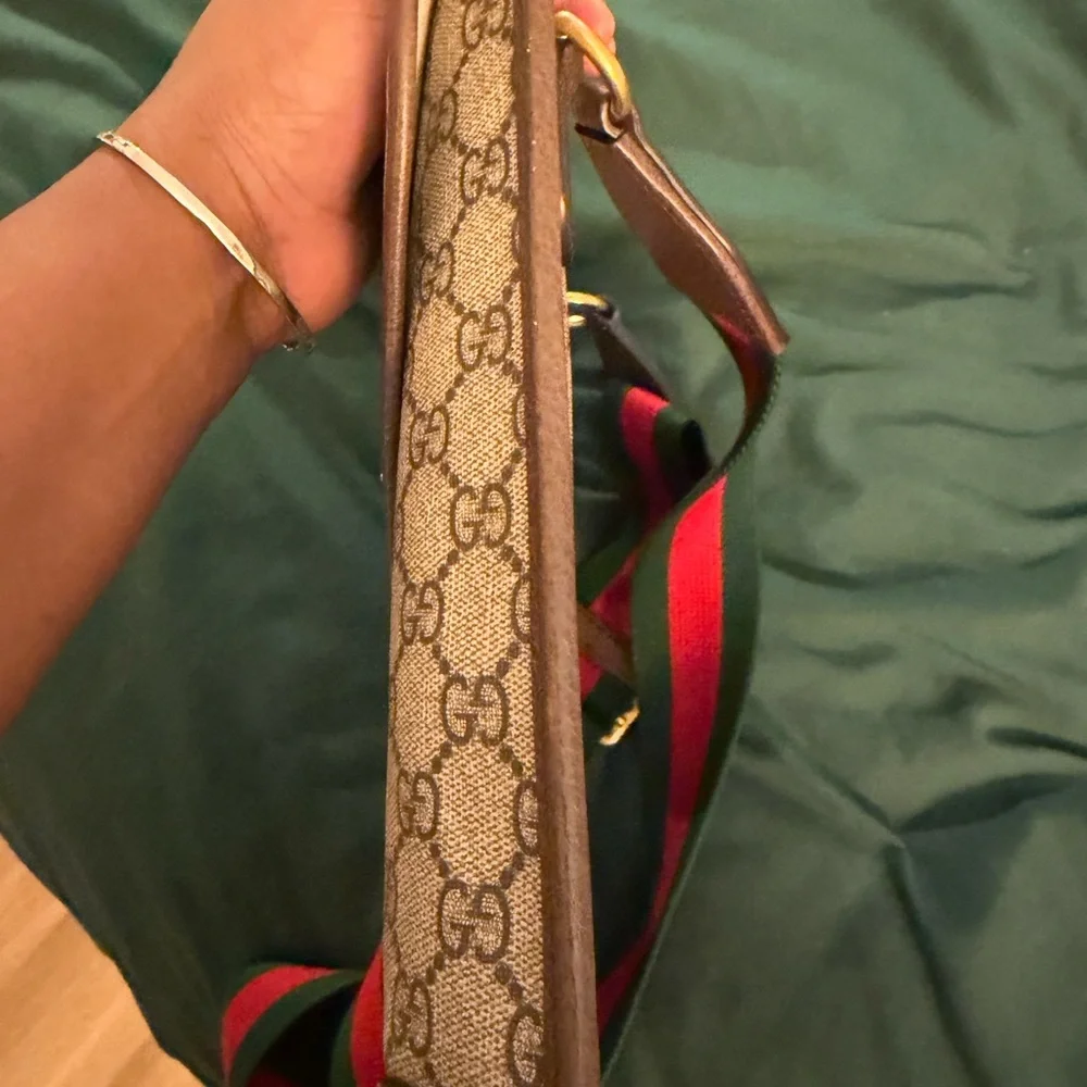 Gucci Tan and Brown Monogram Shoulder Bag••AUTHENTIC **